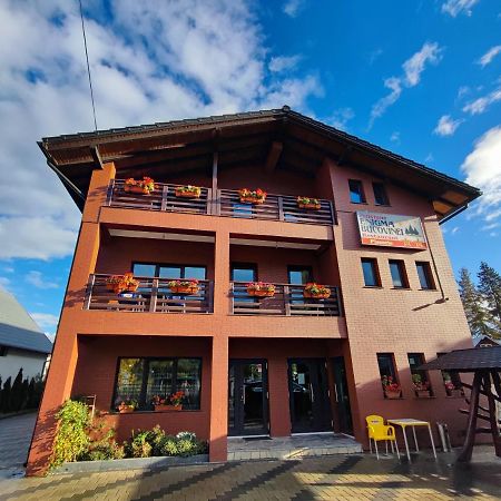 Enigma Bucovinei Otel Vicovu de Jos Dış mekan fotoğraf
