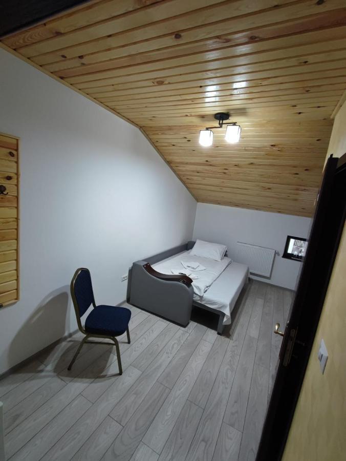 Enigma Bucovinei Otel Vicovu de Jos Oda fotoğraf