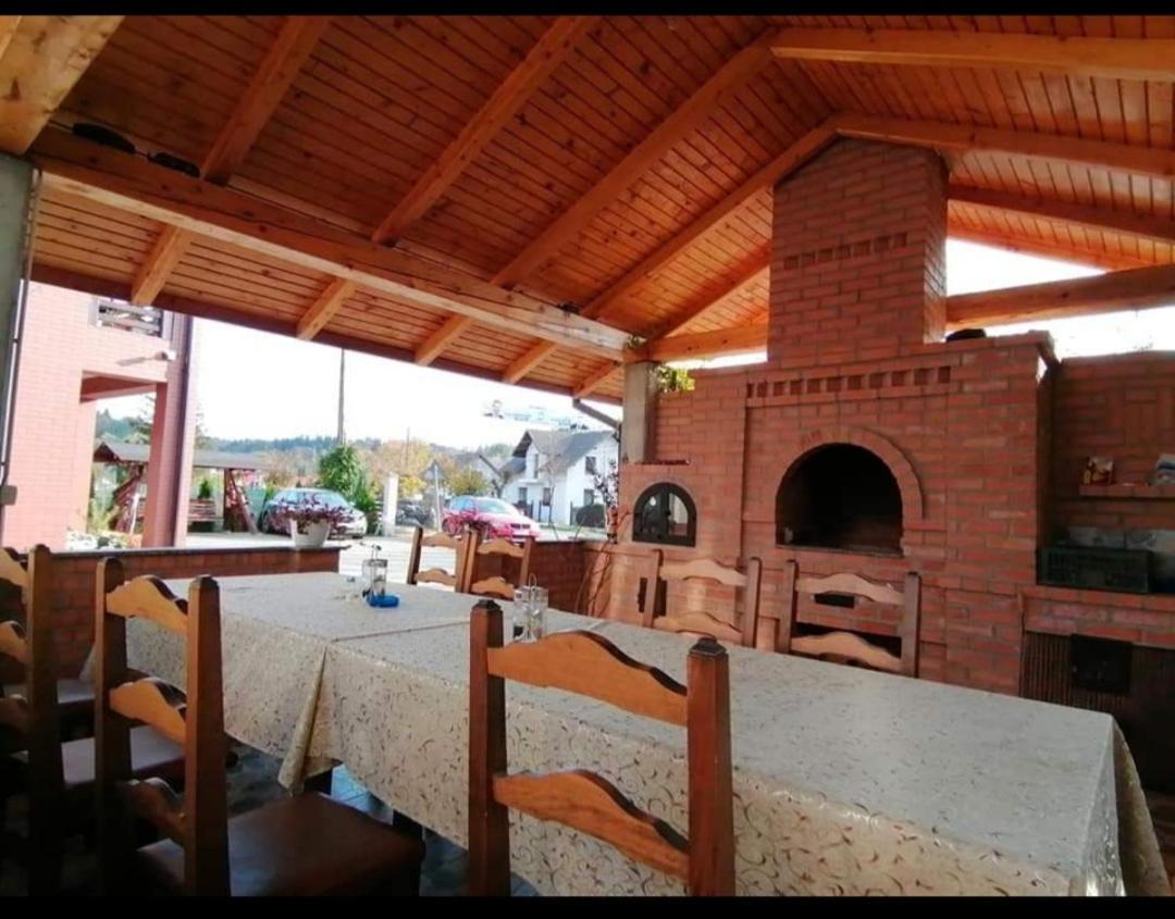 Enigma Bucovinei Otel Vicovu de Jos Dış mekan fotoğraf