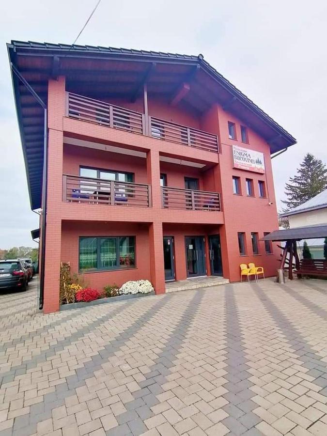 Enigma Bucovinei Otel Vicovu de Jos Dış mekan fotoğraf