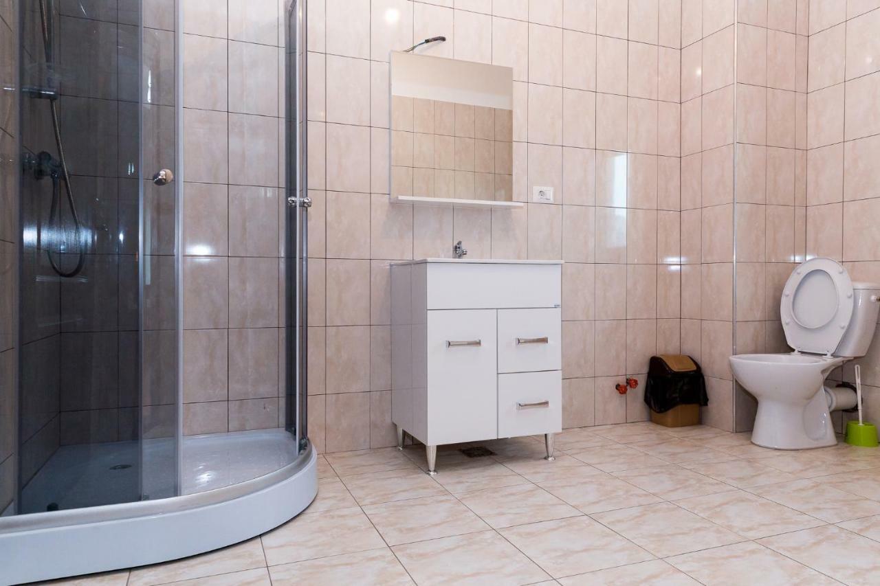 Enigma Bucovinei Otel Vicovu de Jos Dış mekan fotoğraf