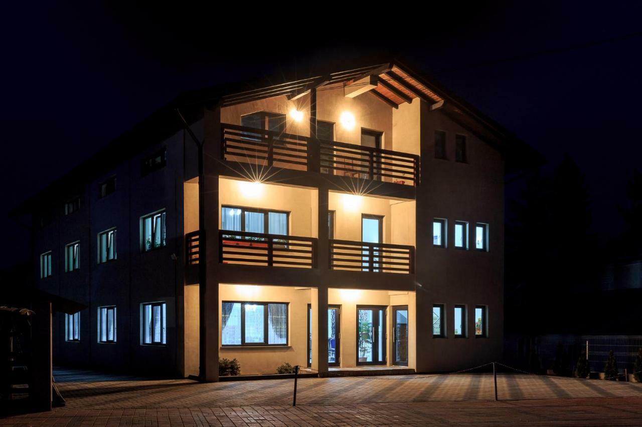 Enigma Bucovinei Otel Vicovu de Jos Dış mekan fotoğraf