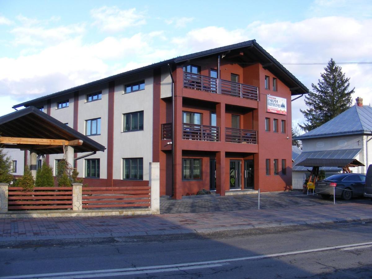 Enigma Bucovinei Otel Vicovu de Jos Dış mekan fotoğraf