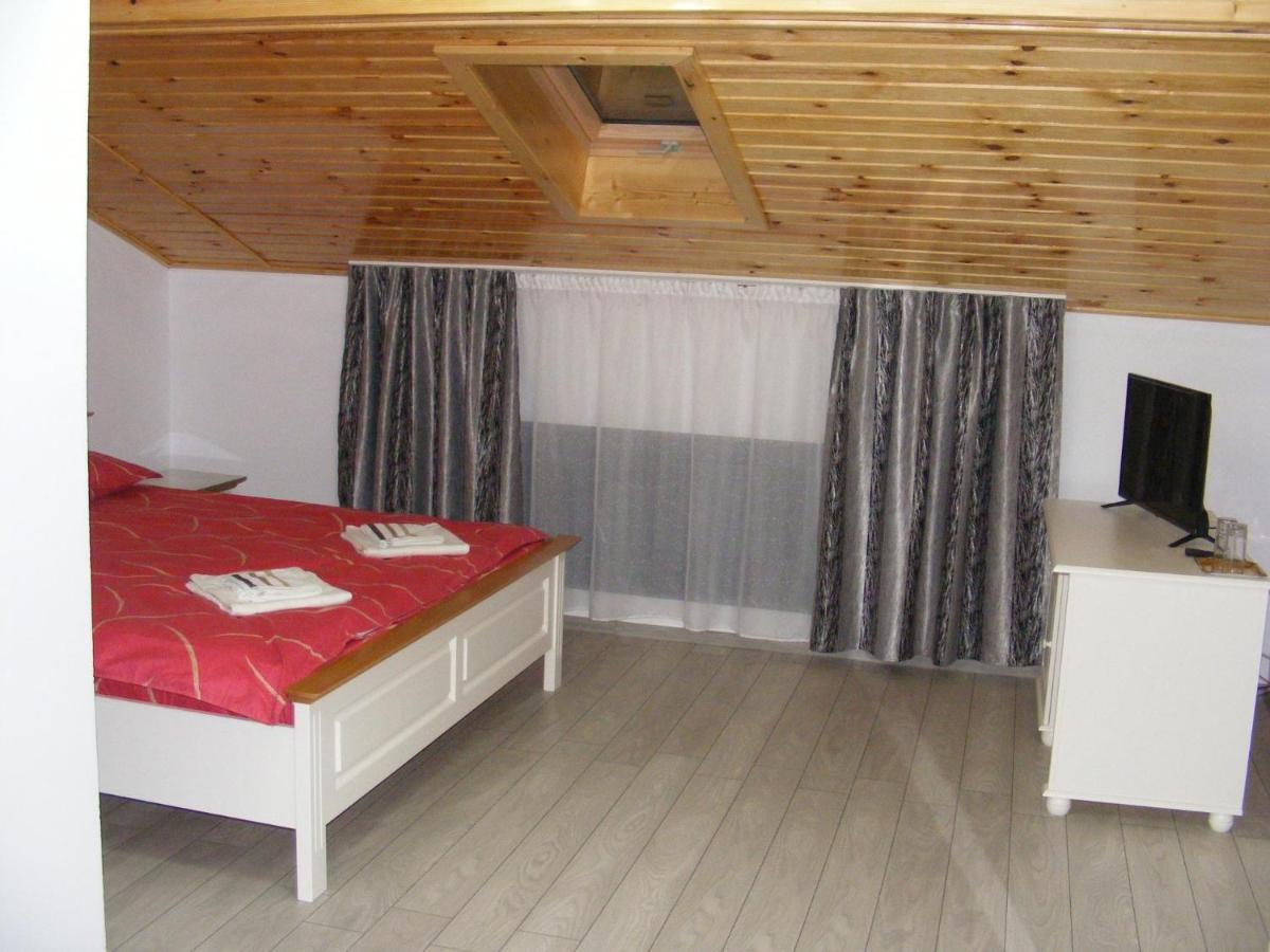 Enigma Bucovinei Otel Vicovu de Jos Dış mekan fotoğraf