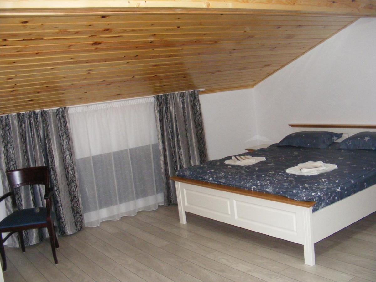 Enigma Bucovinei Otel Vicovu de Jos Dış mekan fotoğraf